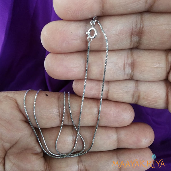 Lustre Line Silver Chain